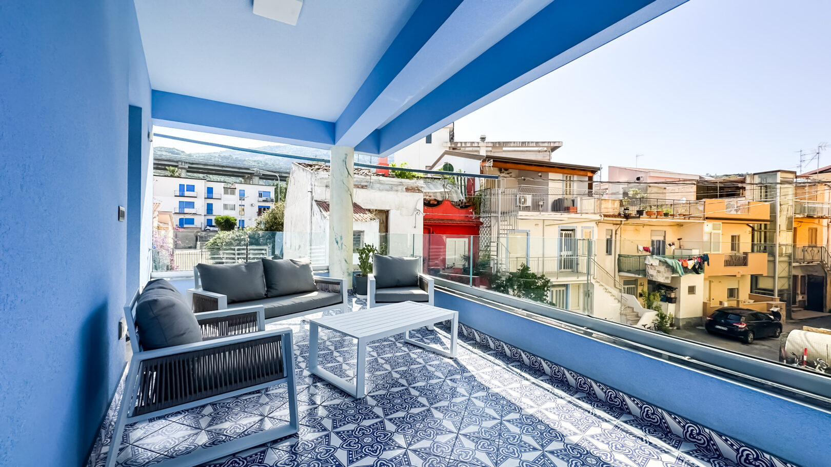 Mountain view luxury apartment – Sunshine